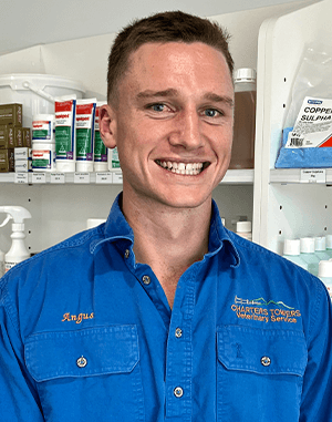 Tablelands Vet Services - Charters Towers Vet - Dr Angus Blackwood